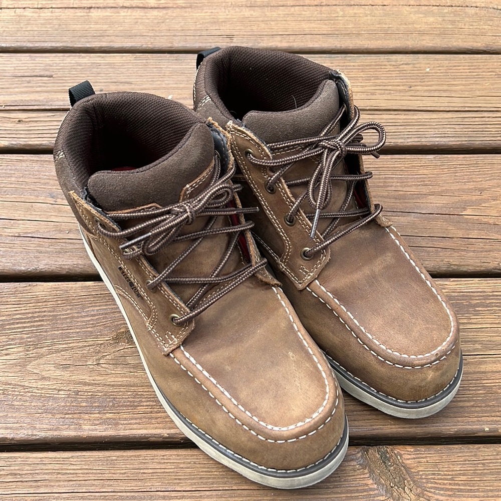 Sketchers Men’s Steel Toe High Top Shoes